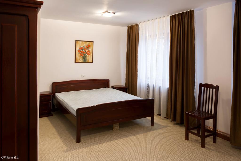 Casa Caprioara Hotel Petrosani Room photo